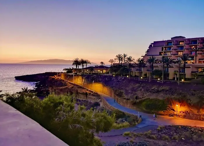 Апартаменти Sol With Amazing Seaview Адехе